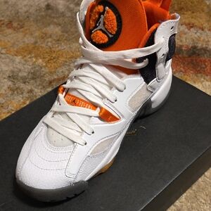 Jordan Sneakers White and Orange